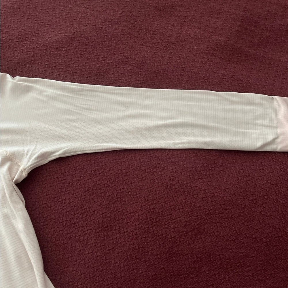 Lululemon long sleeve - Picture 6 of 6